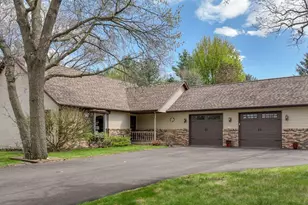 645 Farr Ct, Eau Claire, WI 54701 - Photo 2