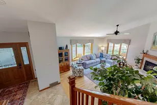 645 Farr Ct, Eau Claire, WI 54701 - Photo 6