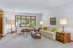 3845 Crystal Lake Blvd, Robbinsdale, MN 55422 - Photo 4
