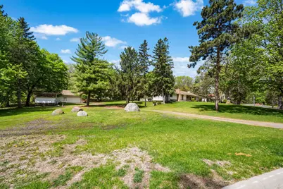 1125 Oakview Lane N, Plymouth, MN 55441 - Photo 2