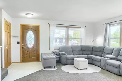 607 Pleasant Drive, Hastings, MN 55033 - Photo 4