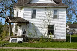 211 Dugan Street N, Welcome, MN 56181 - Photo 2