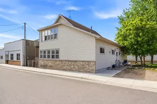 121 1st St W, Maple Lake, MN 55358 - Photo 2