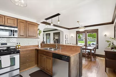 3644 Hubbard Avenue N, Robbinsdale, MN 55422 - Photo 4