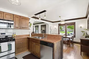 3644 Hubbard Ave N, Robbinsdale, MN 55422 - Photo 4