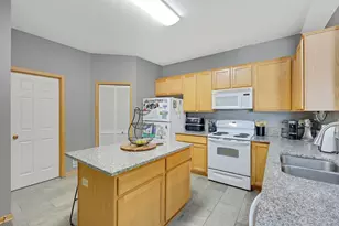 1940 Bluestem Ln, Shoreview, MN 55126 - Photo 18