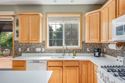9743 Almond Avenue N, Brooklyn Park, MN 55443 - Photo 8