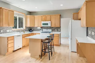 9743 Almond Ave N, Brooklyn Park, MN 55443 - Photo 6