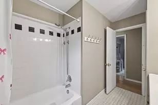2041 Emerald Ln, Eagan, MN 55122 - Photo 18