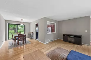 2041 Emerald Ln, Eagan, MN 55122 - Photo 6