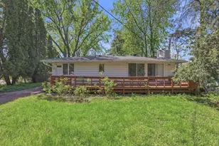 1122 County Rd C E, Maplewood, MN 55109 - Photo 2