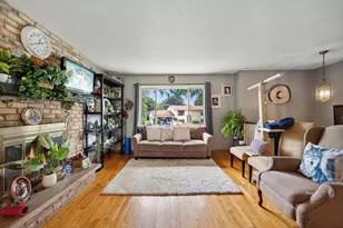 1613 Lyn-Curve Ave N, Minneapolis, MN 55411 - Photo 1