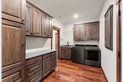 1077 Legend Lane, River Falls, WI 54022 - Photo 6