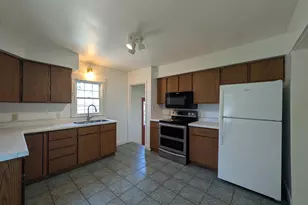 160 10th St, Tracy, MN 56175 - Photo 4