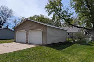 160 10th St, Tracy, MN 56175 - Photo 24