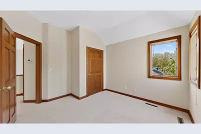 1052 Foxcroft Circle SW, Rochester, MN 55902 - Photo 36