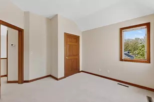1052 Foxcroft Cir SW, Rochester, MN 55902 - Photo 36