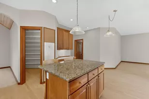 1052 Foxcroft Cir SW, Rochester, MN 55902 - Photo 12
