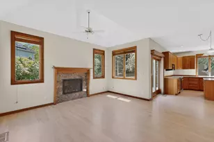 1052 Foxcroft Cir SW, Rochester, MN 55902 - Photo 20