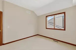 1052 Foxcroft Cir SW, Rochester, MN 55902 - Photo 38