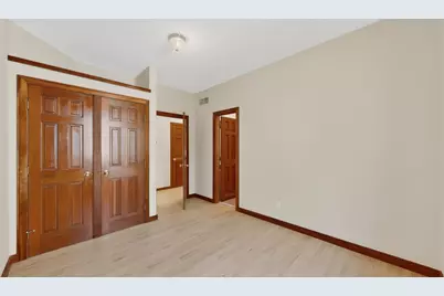 1052 Foxcroft Circle SW, Rochester, MN 55902 - Photo 22