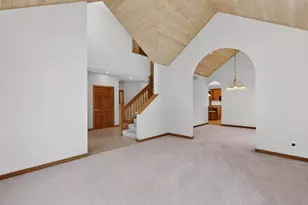 1052 Foxcroft Cir SW, Rochester, MN 55902 - Photo 6