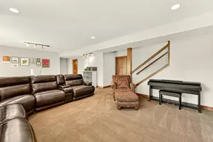 1046 Maplebeck Pl NE, Byron, MN 55920 - Photo 38