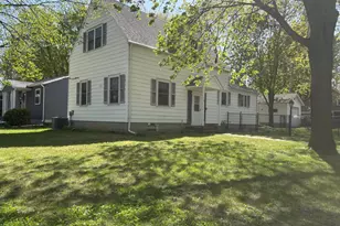 121 N 10th St, Montevideo, MN 56265 - Photo 6