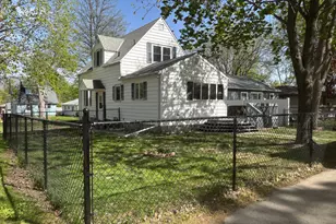 121 N 10th St, Montevideo, MN 56265 - Photo 4