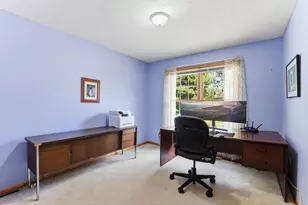 8777 Cottonwood Ln, Eden Prairie, MN 55347 - Photo 36