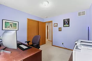 8777 Cottonwood Ln, Eden Prairie, MN 55347 - Photo 36