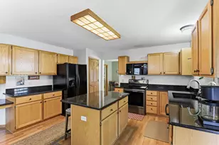 8777 Cottonwood Ln, Eden Prairie, MN 55347 - Photo 18