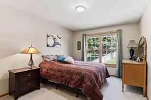 8777 Cottonwood Ln, Eden Prairie, MN 55347 - Photo 38