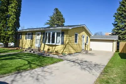 1410 19 1/2 Street S, Moorhead, MN 56560 - Photo 2