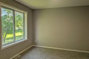 9814 Hamlet Ln S, Cottage Grove, MN 55016 - Photo 8