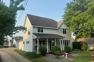 131 E 7th St, Zumbrota, MN 55992 - Photo 1