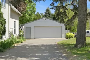 1070 Dale St N, Saint Paul, MN 55117 - Photo 6