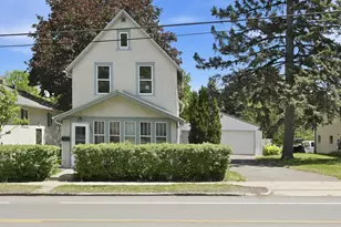 1070 Dale St N, Saint Paul, MN 55117 - Photo 1