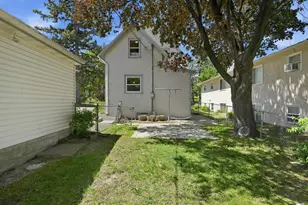 1070 Dale St N, Saint Paul, MN 55117 - Photo 10