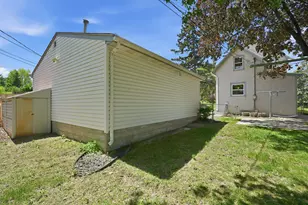 1070 Dale St N, Saint Paul, MN 55117 - Photo 10