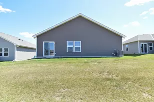 5462 395th St, North Branch, MN 55056 - Photo 10