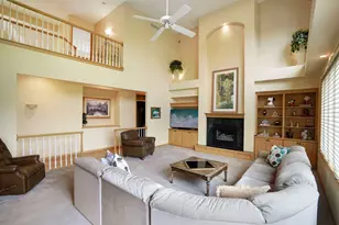 10215 Bluff Rd, Eden Prairie, MN 55347 - Photo 4