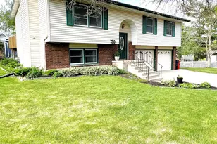 720 4th Ave NW, Plainview, MN 55964 - Photo 2