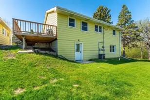 326 W Gustavus Ave, Fergus Falls, MN 56537 - Photo 2