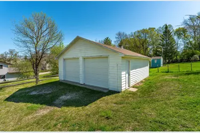 326 W Gustavus Avenue, Fergus Falls, MN 56537 - Photo 4