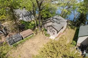 527 Marian St, Waterville, MN 56096 - Photo 4