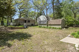 527 Marian St, Waterville, MN 56096 - Photo 24