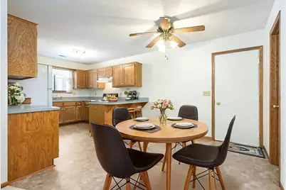7630 13th Street N, Oakdale, MN 55128 - Photo 2