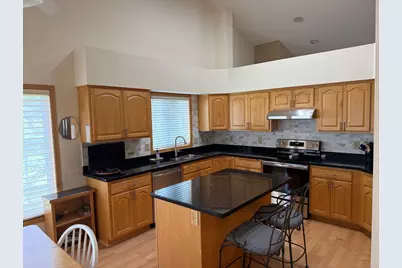 4162 N Black Oaks Ln N, Plymouth, MN 55446 - Photo 4