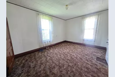844 S 1st Avenue, Gibbon, MN 55335 - Photo 6